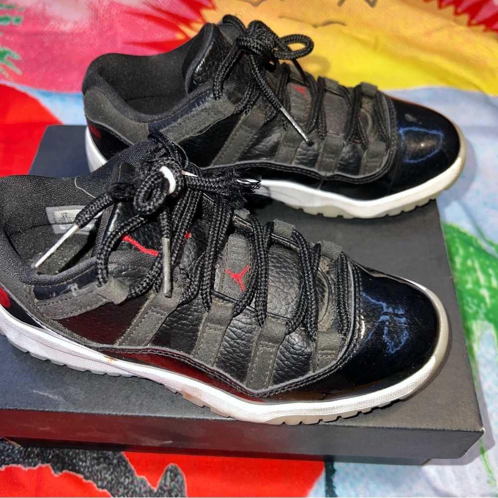 Boys Air Jordan 11 Retro Low | Size: 1Y
